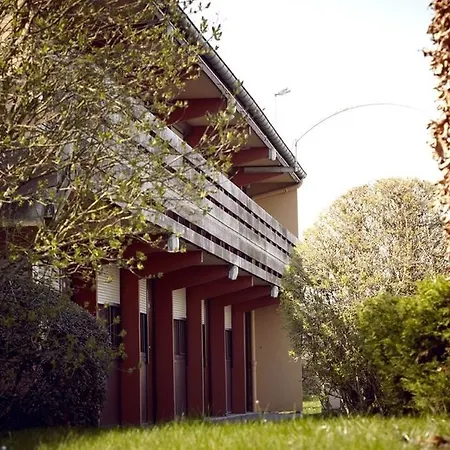 Hotell Campanile - Geneve Annemasse