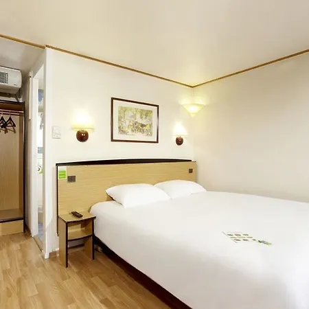 Hotell Campanile - Geneve 3*