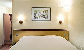 Campanile - Geneve 3* آنماس